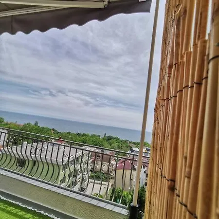 Lovely By The Sea * Varna